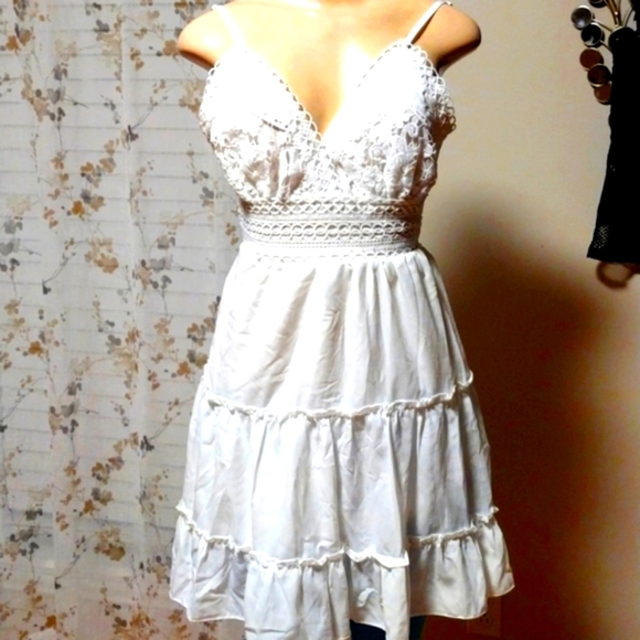 Dresses & Skirts - Open Back White Dress, Size Small